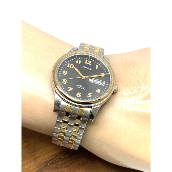 Timex Men's Watch T26481 Quartz 35mm Gray Dial Indiglo Two Tone Stretched Band - Picture 5 of 14